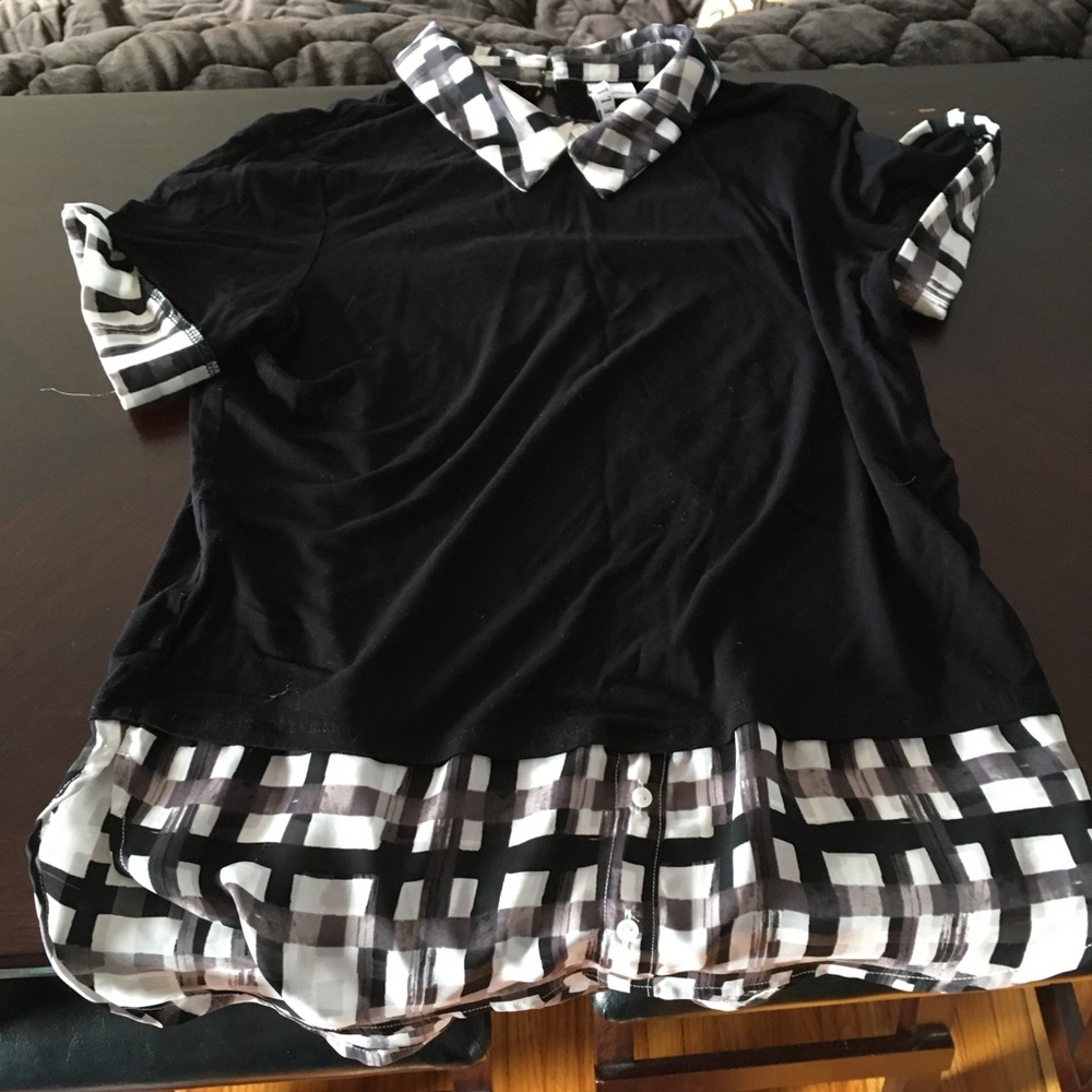 Elle black and plaid blouse